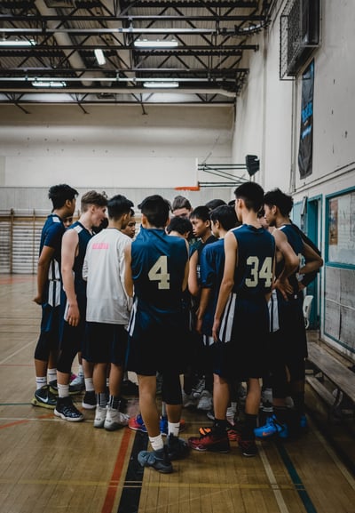 Trabajo en equipo en basquetol